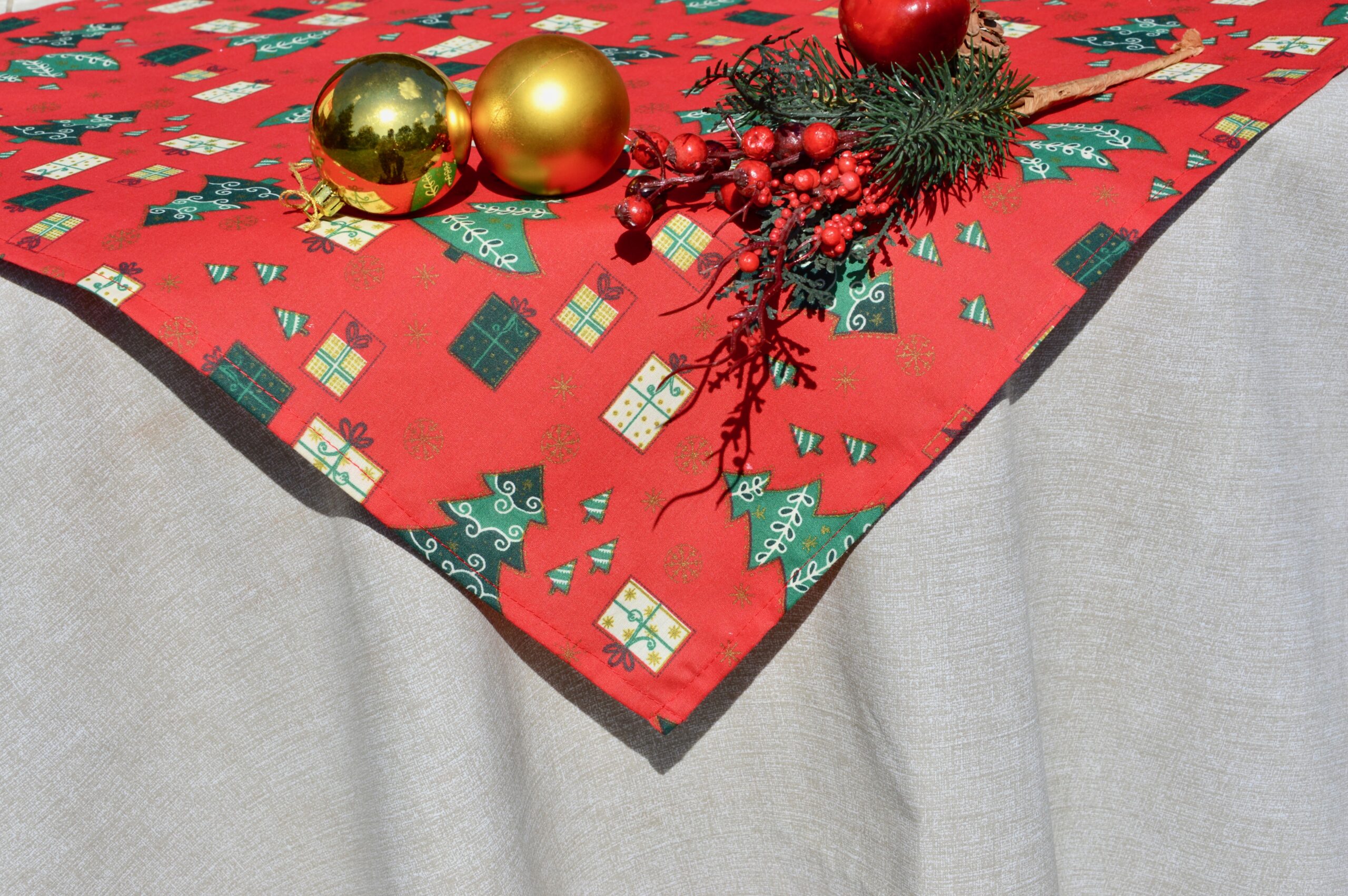 Karácsonyi mintás asztalterítők - az advent terítői