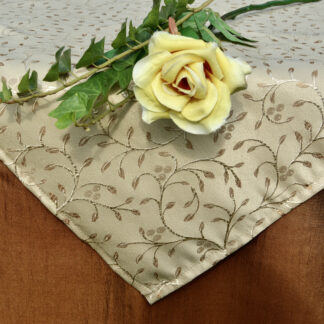 Alkalmi asztalterítő barna - hímzett drapp középpel